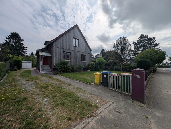 Auffahrt zum Grundstück