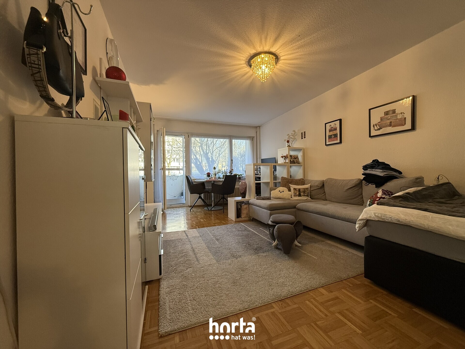 Wohn- / Schlafzimmer Ansicht 2