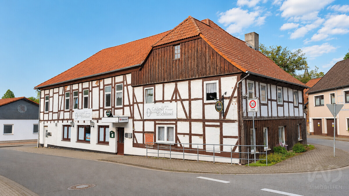 4 Wohnungen und ein Restaurant mit Biergarten für Kapitalanleger und Gastronomen