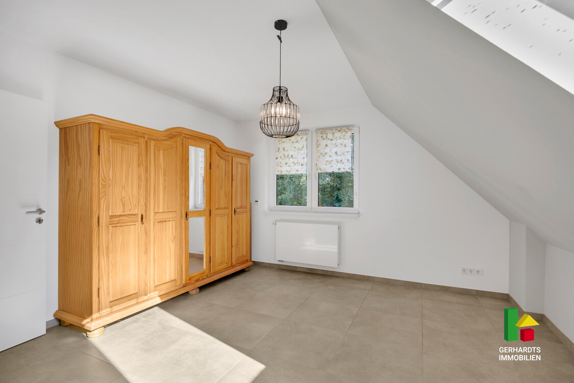 Schlafzimmer OG-2