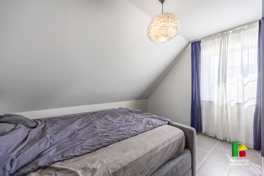 Schlafzimmer DG