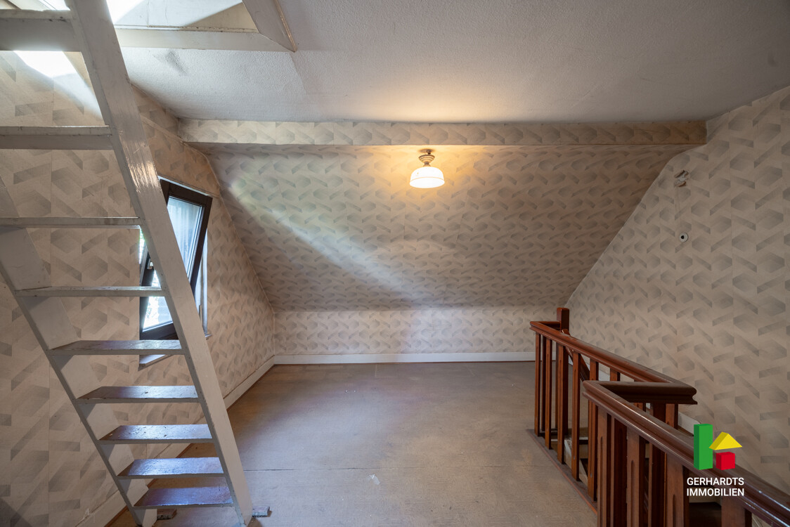 Durchgangszimmer DG