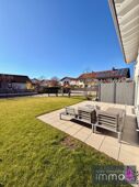 sonnenverwöhntergroßer Garten