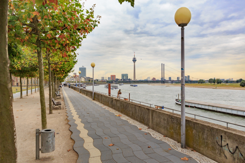 Rheinpromenade_123RF_77362546_l