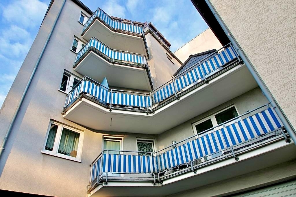 Dachgeschosswohnung mit Terrasse - Photo 4