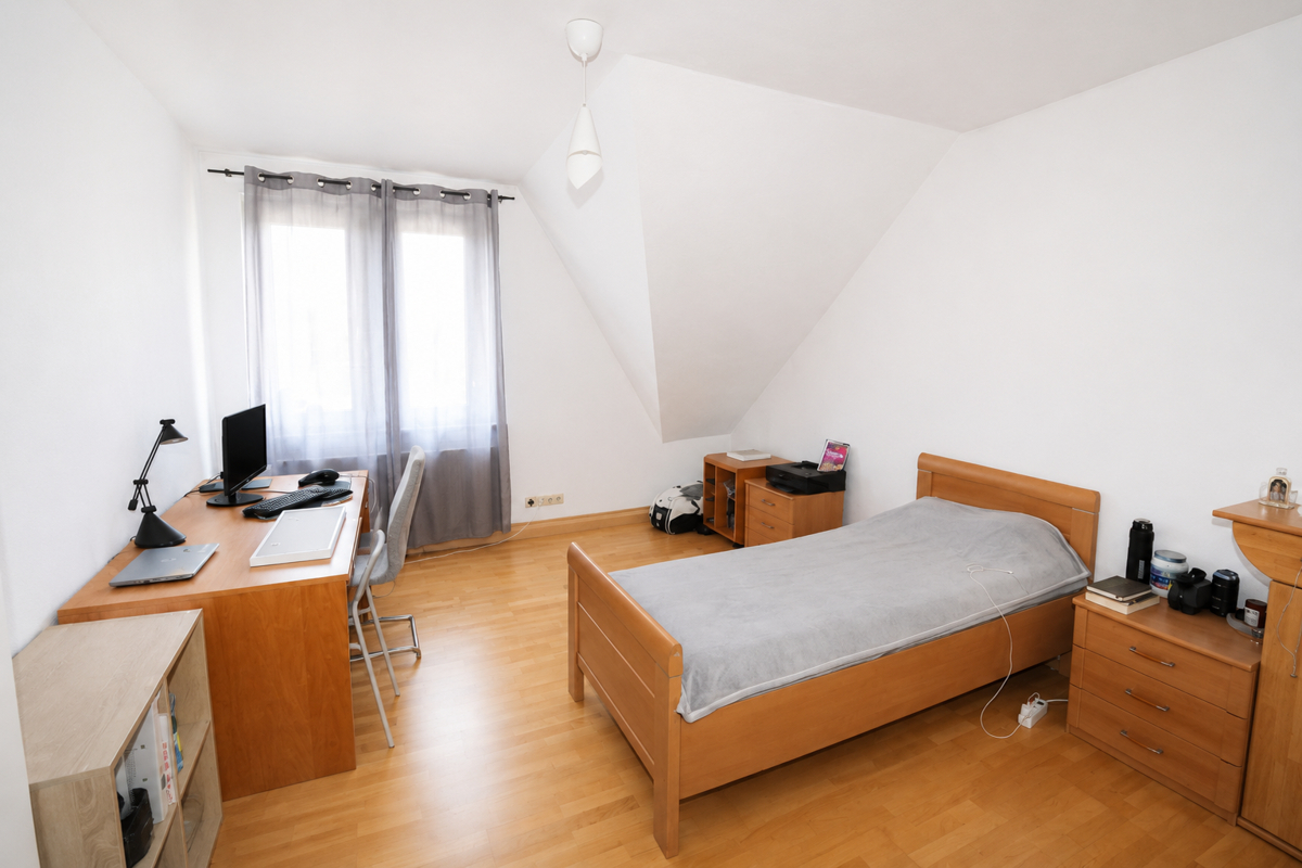 Vier-Zimmer-Wohnung im Dachgeschoss - Photo 2