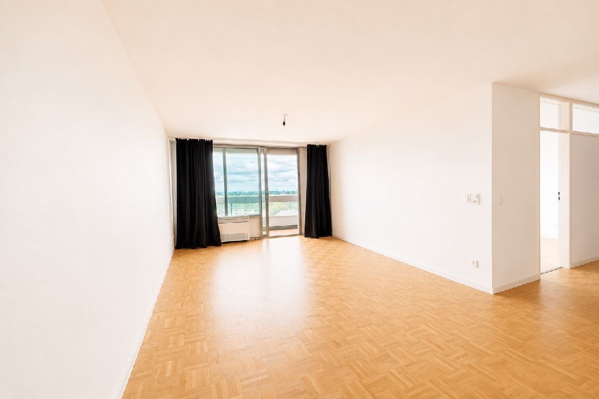 Wohnen über den Dächern von Köln – Zwei-Zimmer mit Balkon - Photo 1
