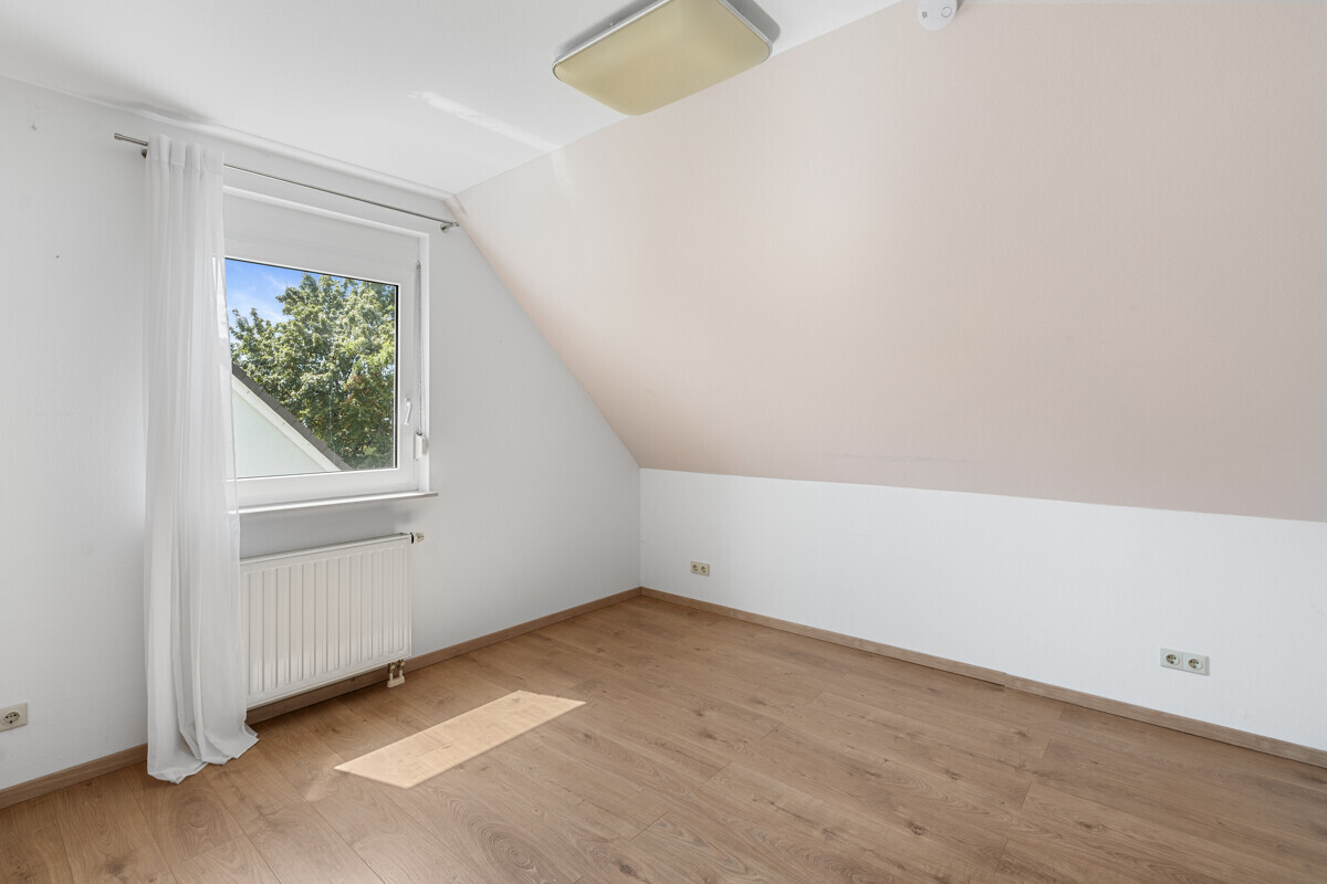Schlafzimmer 1