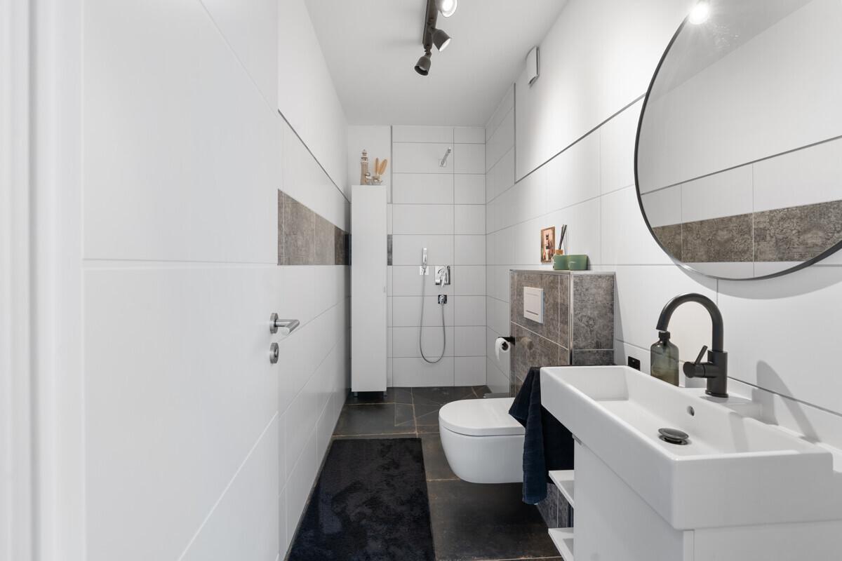 Badezimmer EG