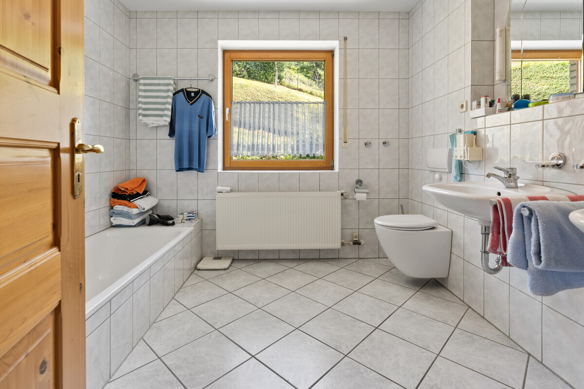 Badezimmer 1. OG