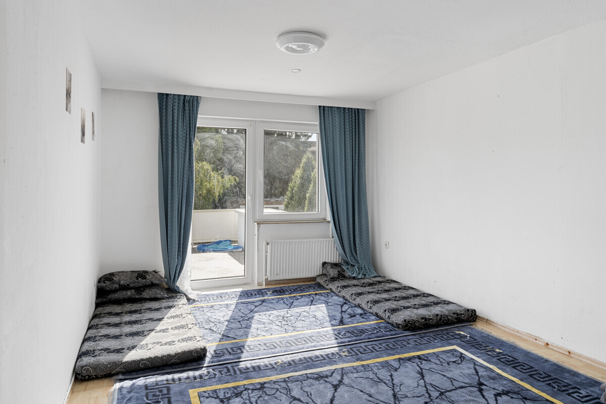 Schlafzimmer 1