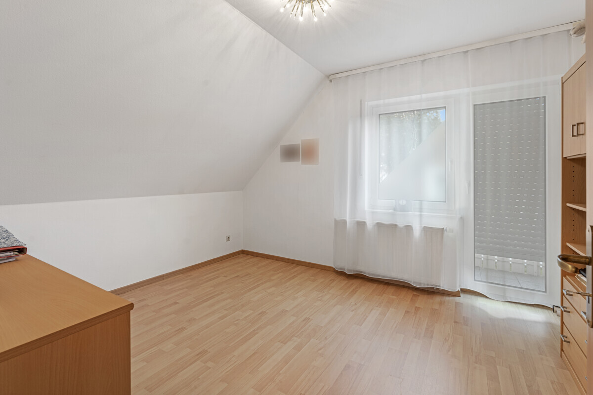 Schlafzimmer 1