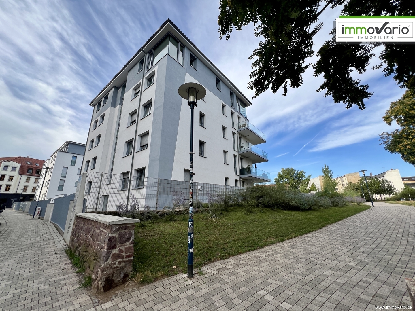 Moderne 4-Raum-Wohnung mit großem Balkon, Fußbodenheizung, Wanne, Dusche, Aufzug, TG-Stellplatz - Photo 5