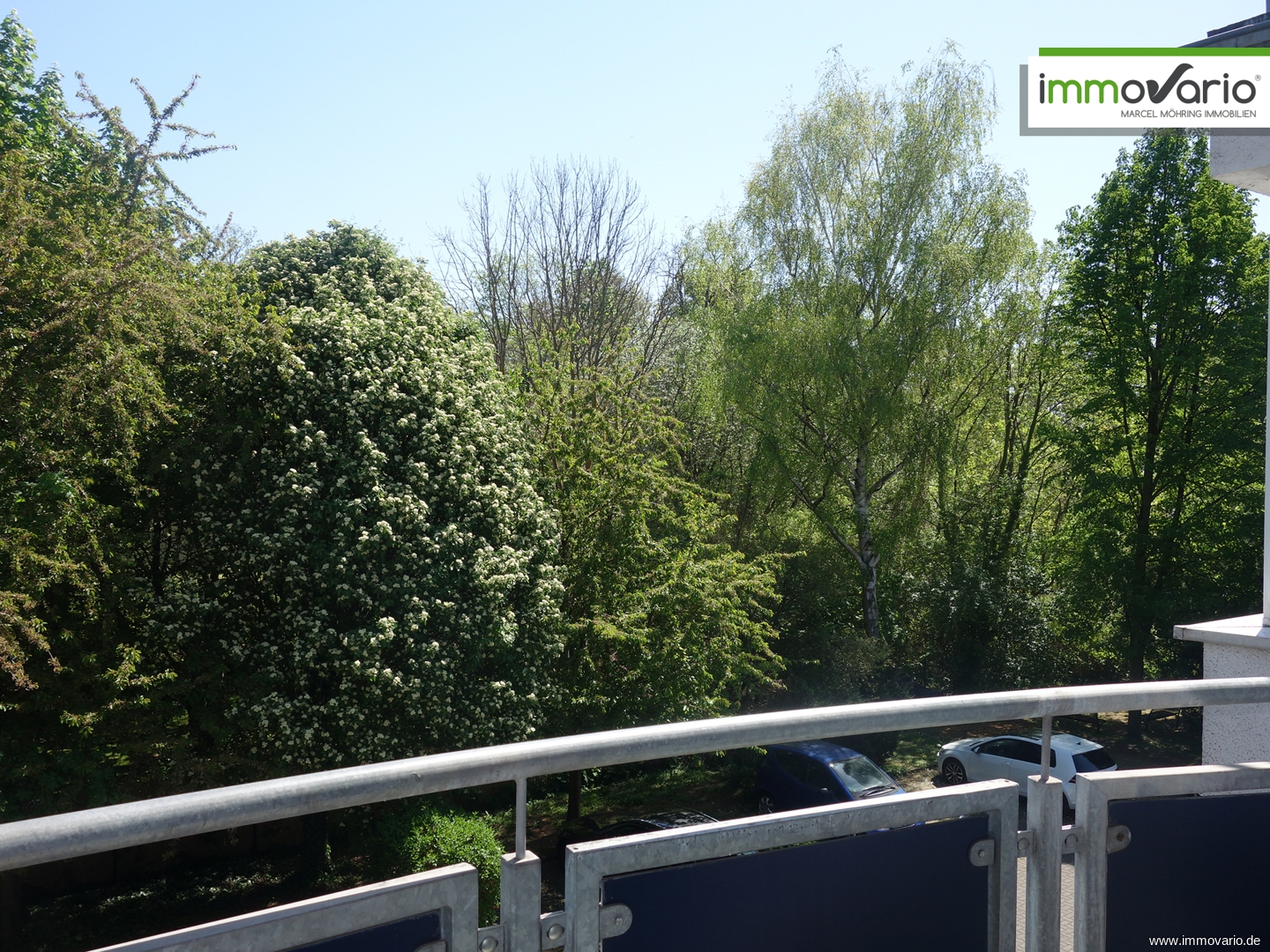 Kleine, helle 2-Zimmer-Wohnung mit Dusche, Abstellraum und kleinem Balkon! - Photo 4