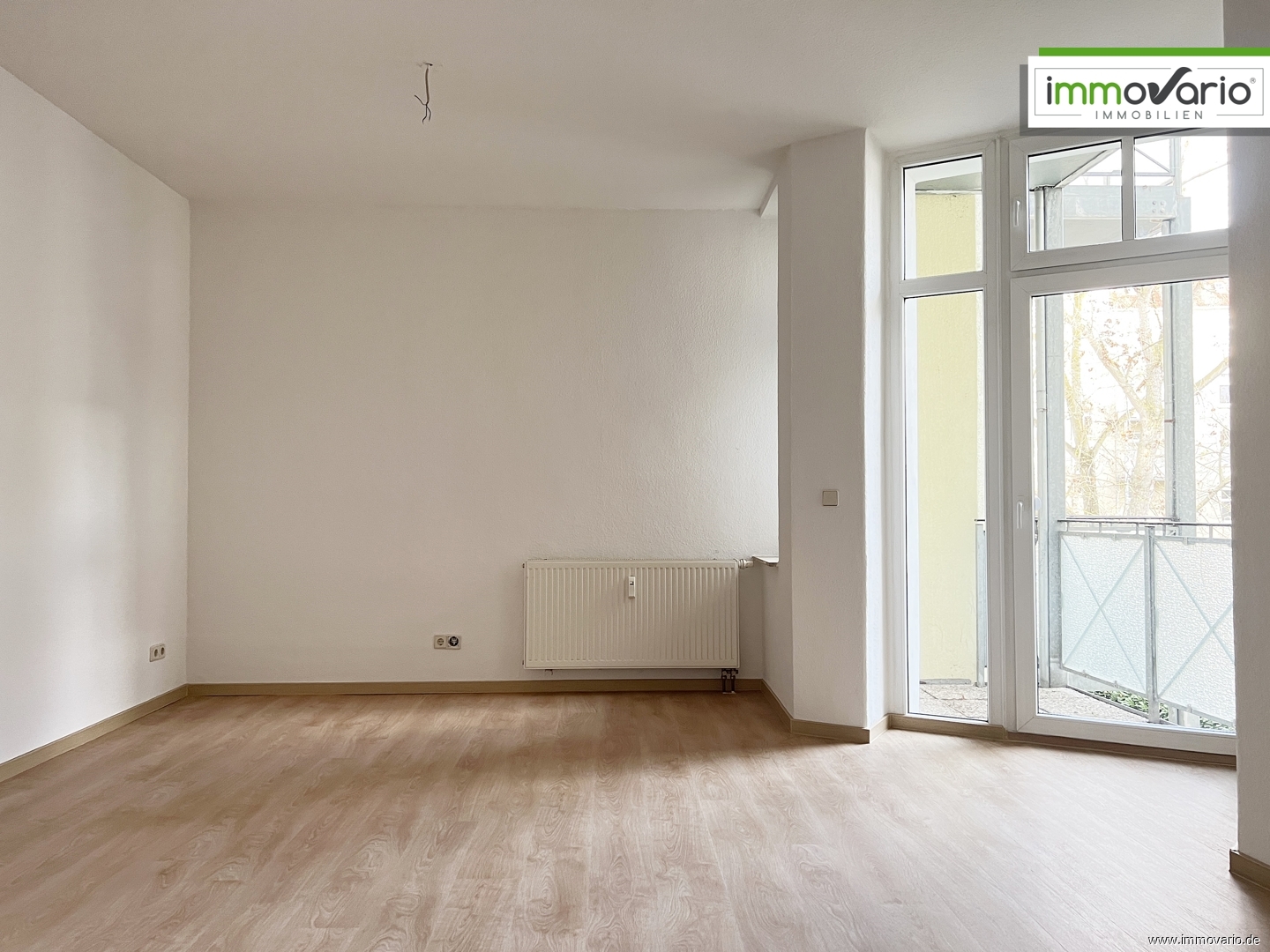 4-Zimmer-Wohnung mit kleinem Balkon, Abstellraum, Tageslichtbad mit Wanne und Gäste-WC mit Dusche. - Photo 4