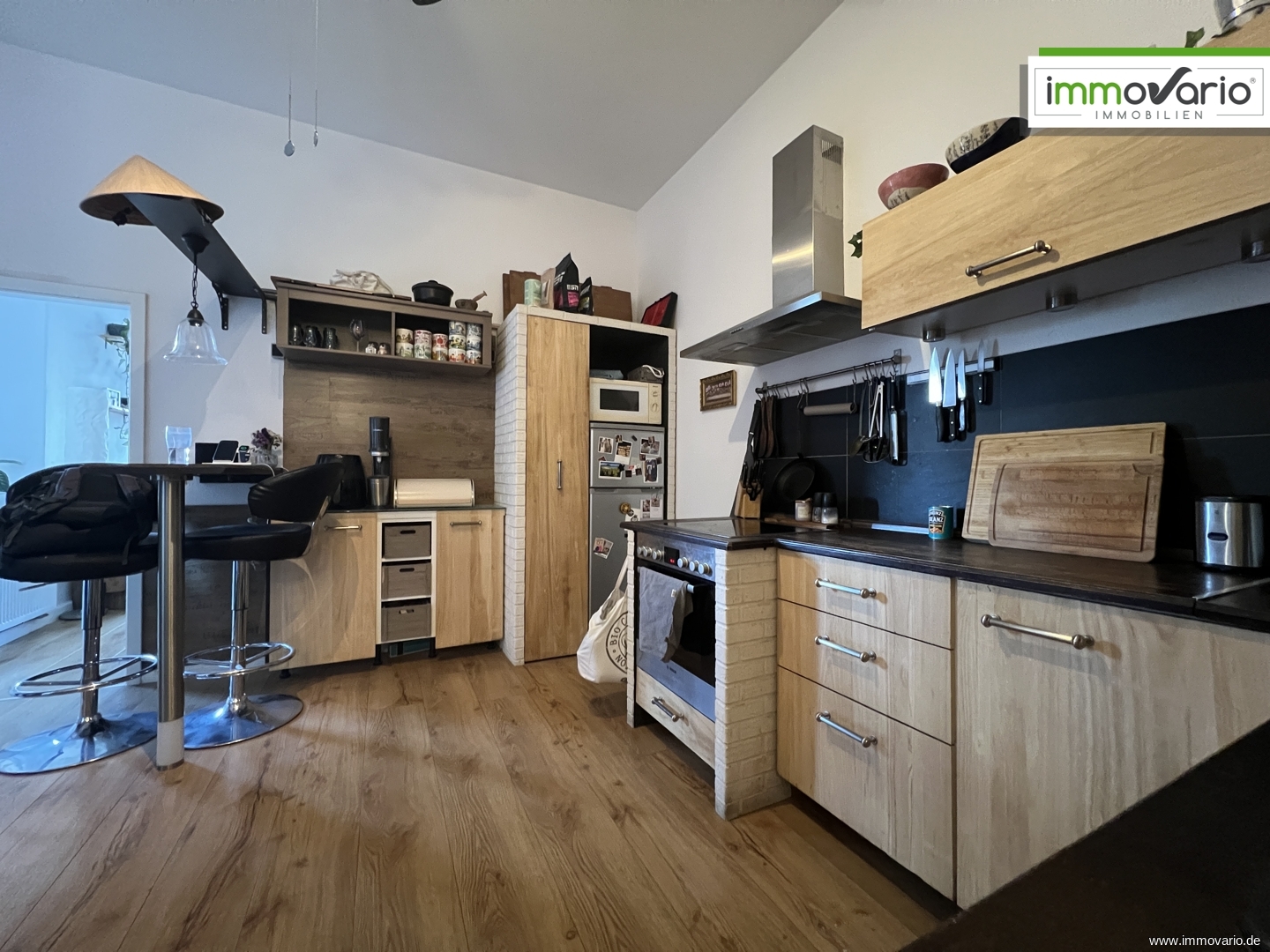 Wohnen in der Altstadt. Schöne 2-Raum-Wohnung in Hochparterre mit Wanne, Balkon und Einbauküche - Foto 3