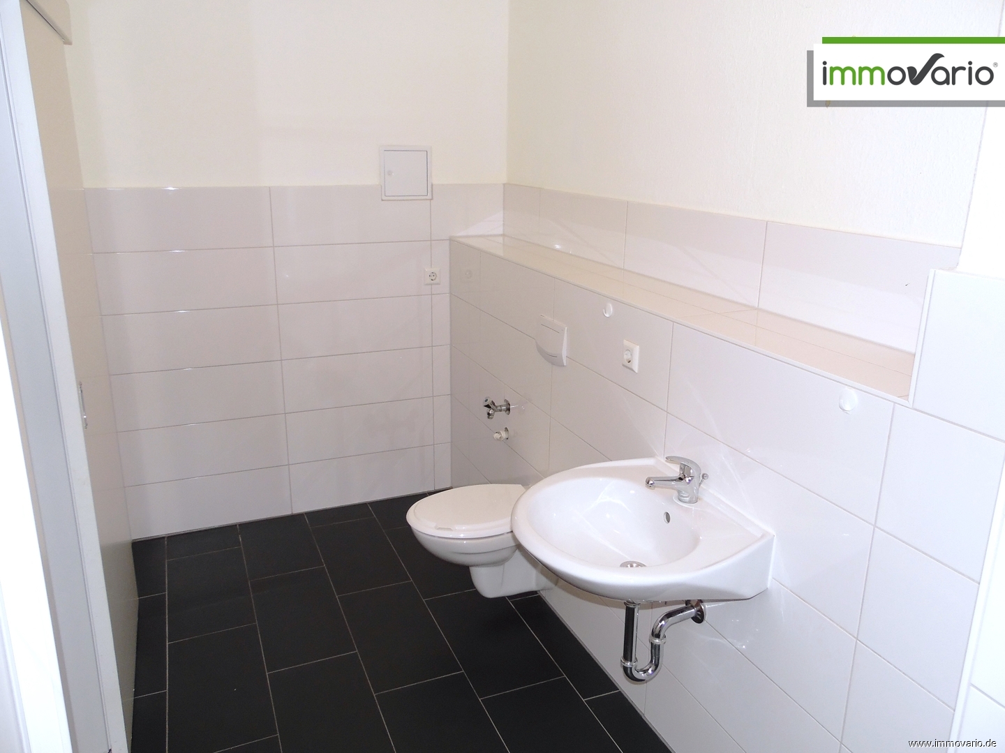 Wohnen in der Altstadt. Schöne 2-Raum-Wohnung in Hochparterre mit Wanne, Balkon und Einbauküche - Foto 4