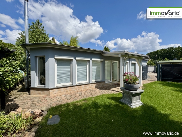 Bungalow Gartenseite