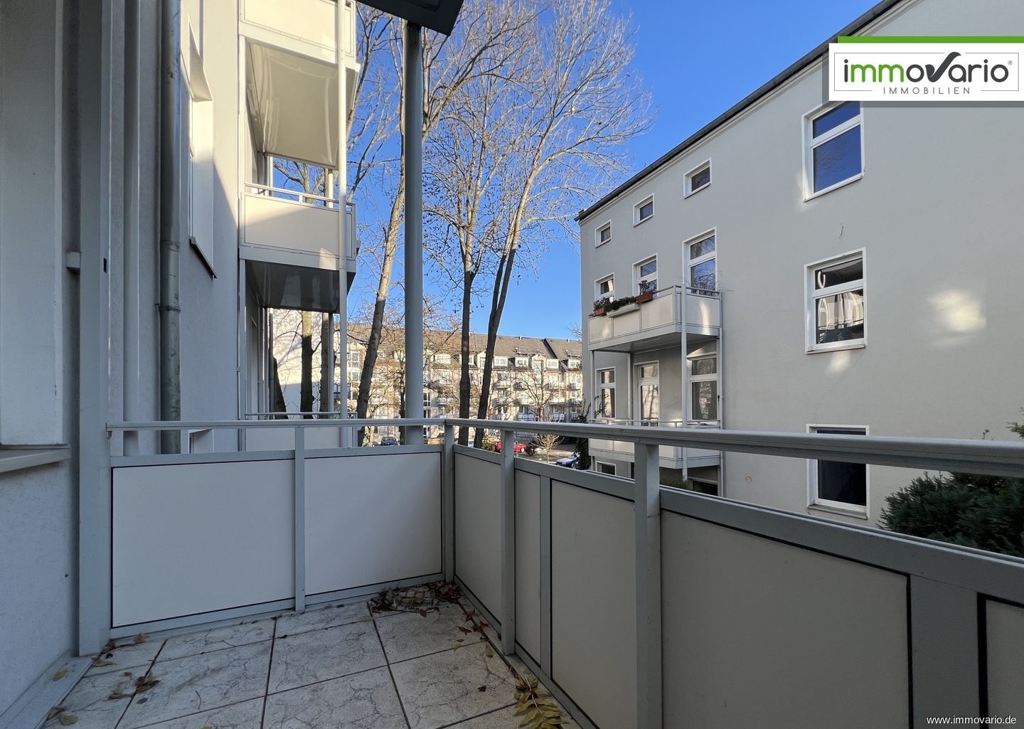 Einfache 3-Raum-Wohnung mit Balkon, Tageslichtbad, Wanne & Dusche, Abstellraum. Stellplatz möglich - Foto 2