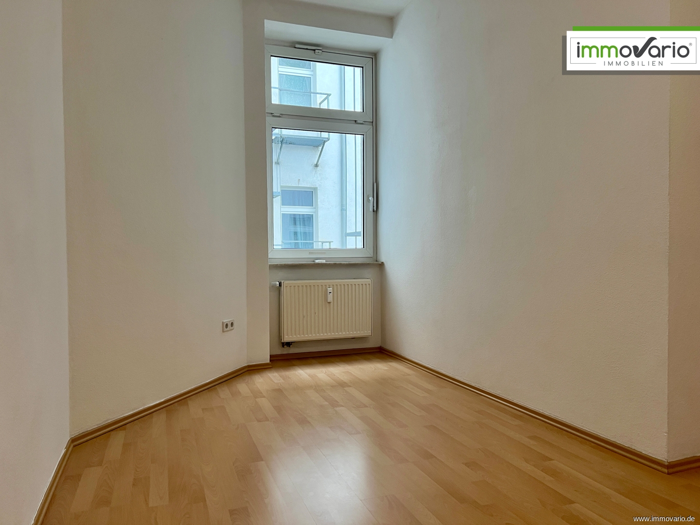 Mitten in der Altstadt! Gemütliches 2-Raum-Apartment im Seitenhaus mit neuer Einbauküche & Duschbad - Photo 5