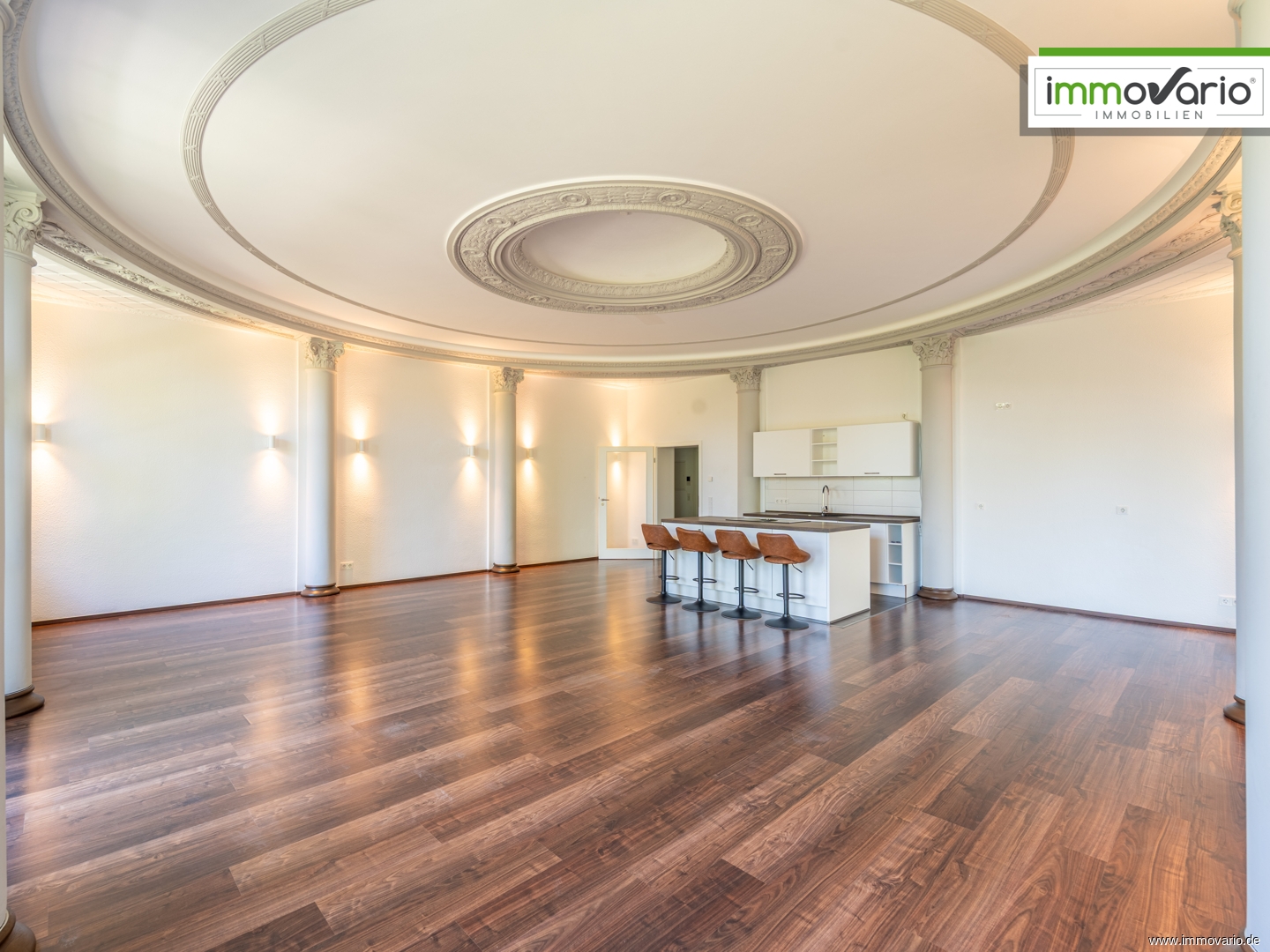 Wohnen an der Alten Elbe. Exklusive 3-Raum Wohnung in absoluter Traumlage. Stellplatz möglich! - Photo 4