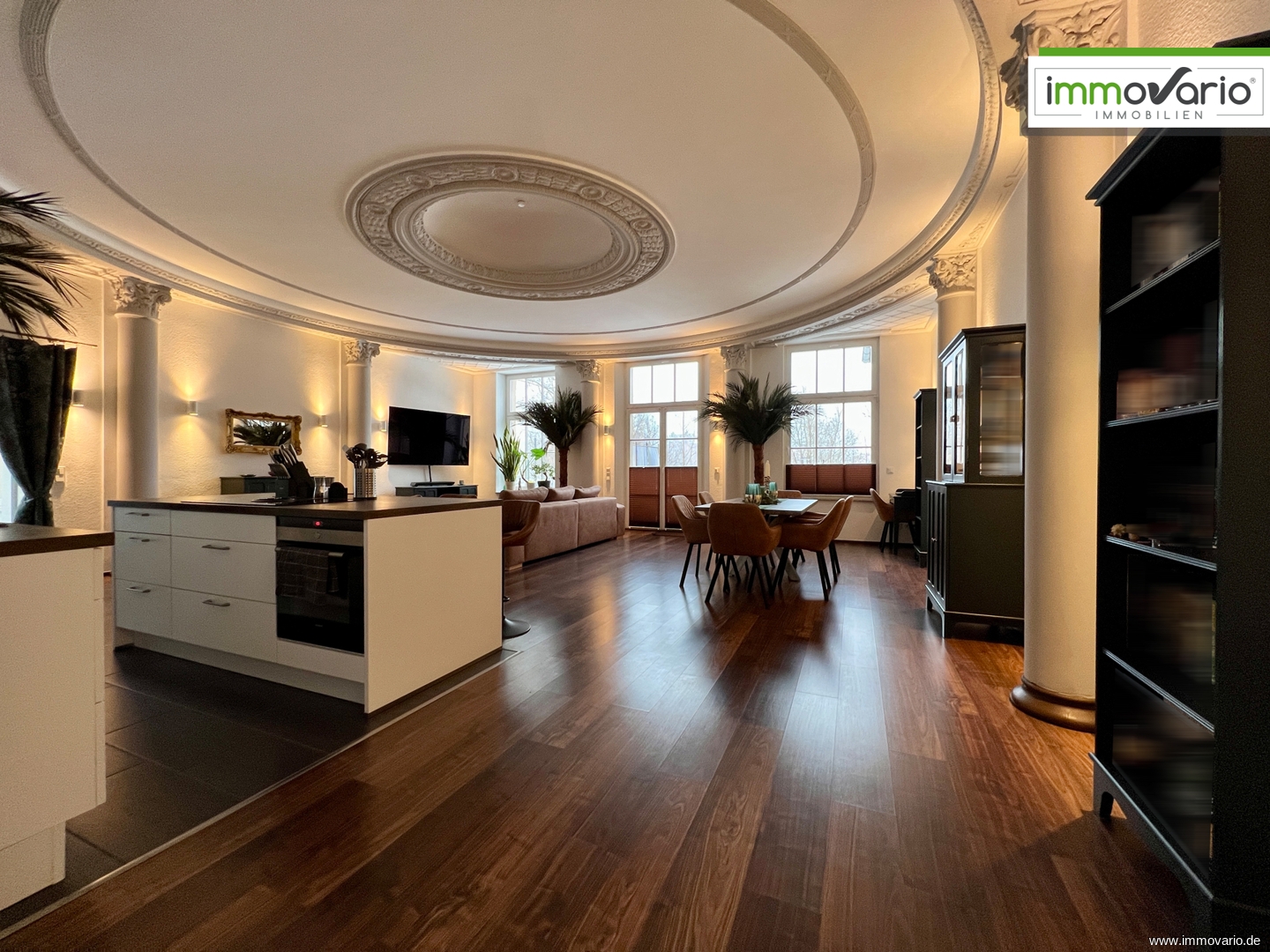 Wohnen an der Alten Elbe. Exklusive 3-Raum Wohnung in absoluter Traumlage. Stellplatz möglich! - Photo 1