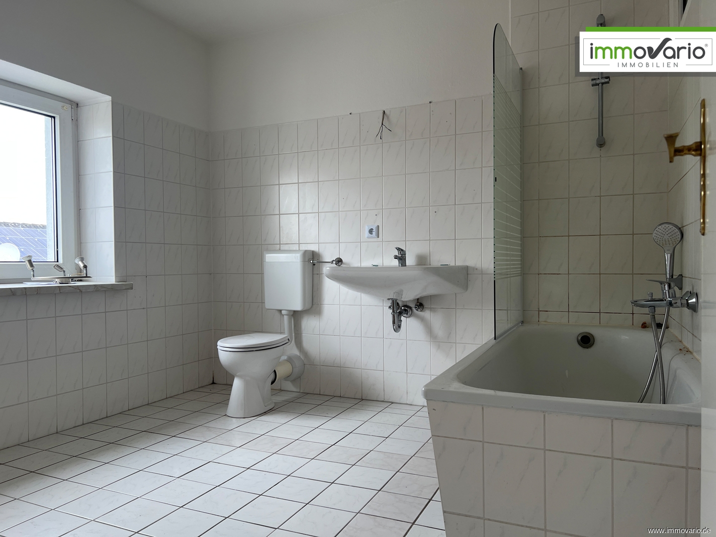 Wohnen auf dem Werder! WG-geeignete 4-Raum-Wohnung im Dachgeschoss. Tageslichtbad, Wanne & Gäste-WC - Photo 2