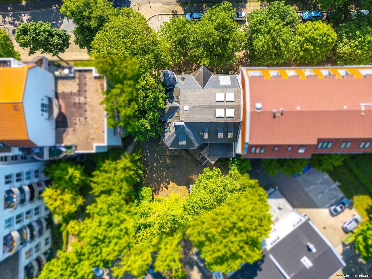 Außergewöhnliche und sanierte Dachgeschoss-Wohnung mit 4 Zimmern und Gäste-WC in Top-Lage! - Photo 5