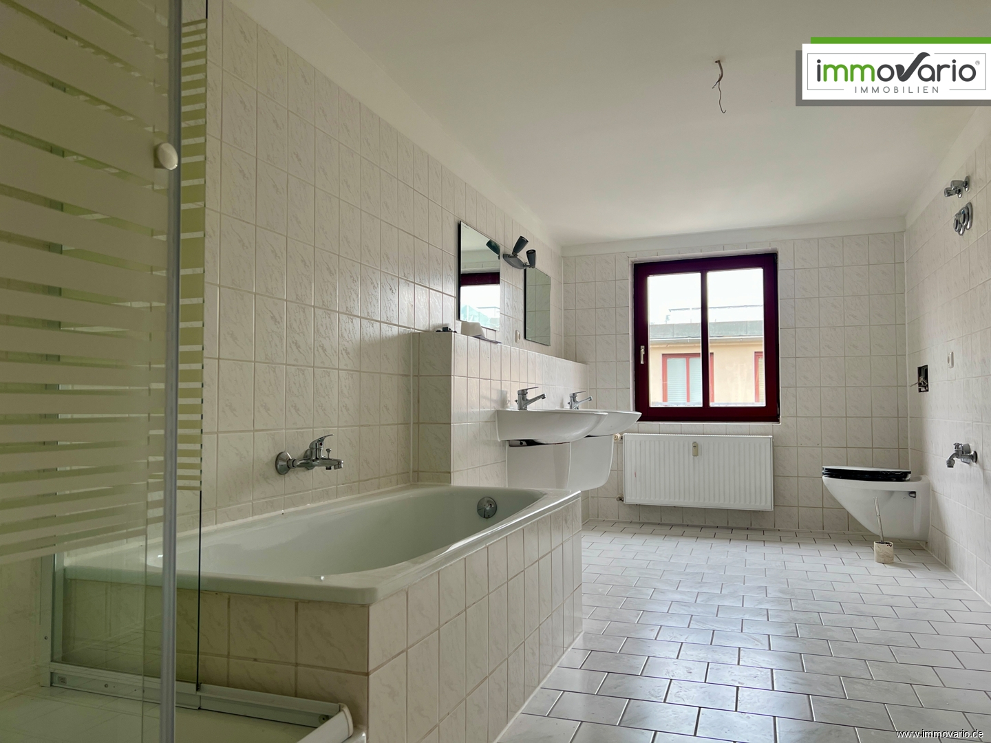 Wohnen in der Altstadt! Schöne, helle 2-Raum-Dachgeschosswohnung mit Tageslichtbad, Wanne & Dusche - Foto 2