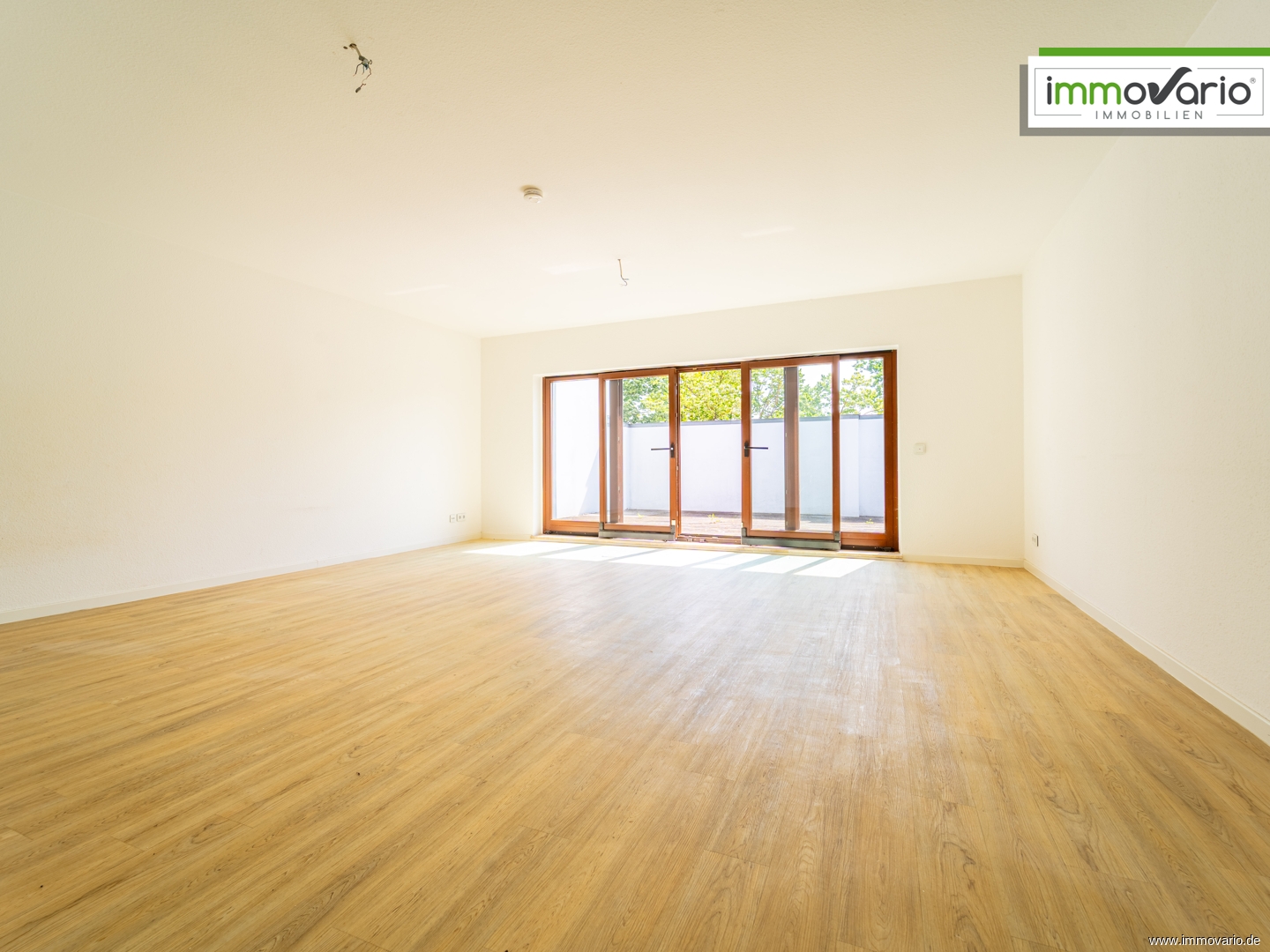 3-Raum-Dachgeschosswohnung mit Domblick und ca. 61m² großer Dachterrasse - Photo 1
