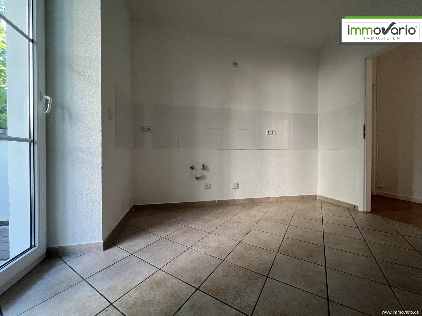 Zentral wohnen in der Altstadt. Schöne 3-Raum-Wohnung mit Tageslichtbad & Balkon. Stellplatz möglich - Photo 1