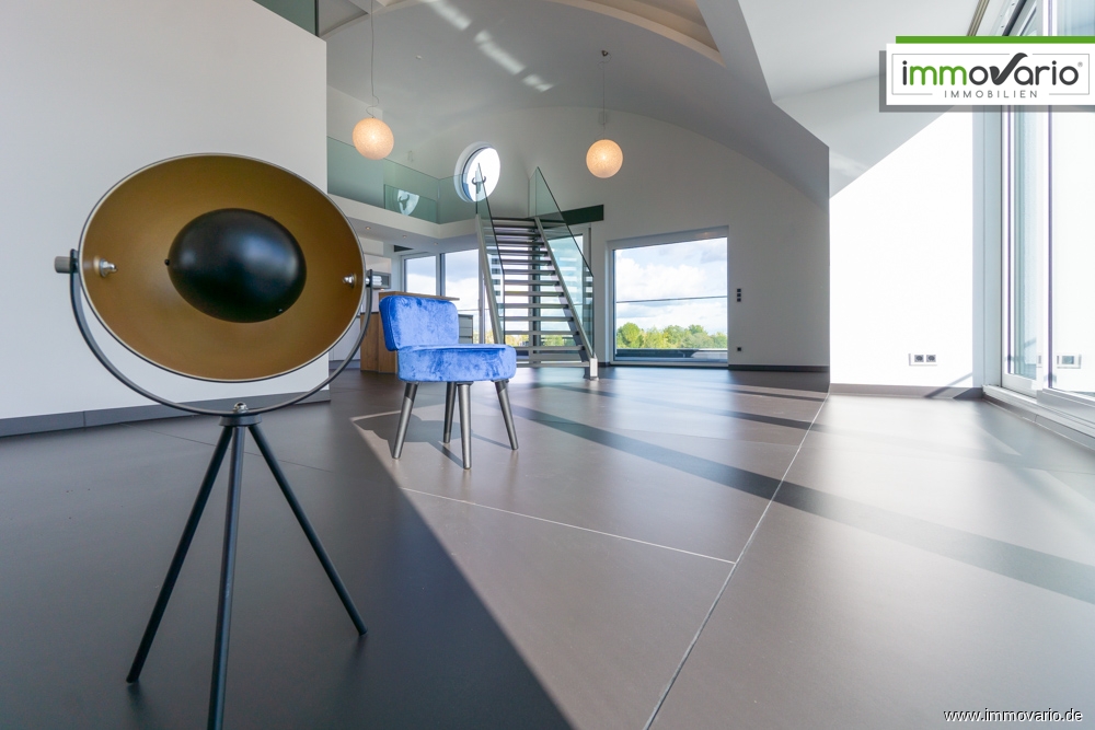 Exklusive Penthousewohnung auf 2 Ebenen mit Blick auf die Elbe, Fußbodenheizung und großer Terrasse! - Foto 1