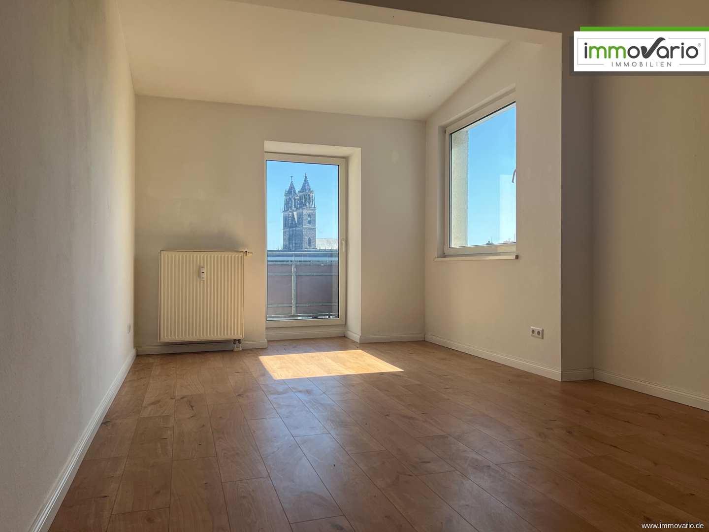 Schöne 2-Raum-Dachgeschosswohnung in der Altstadt mit Tageslichtbad und Balkon mit Blick auf den Dom - Photo 1