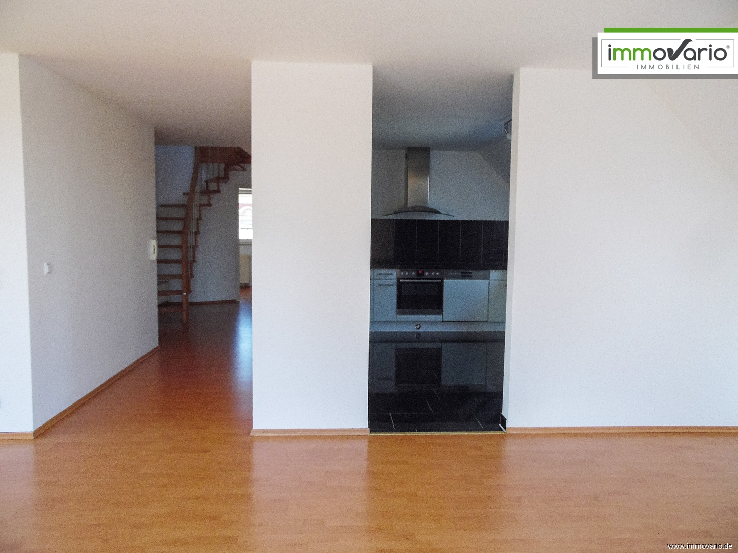 Schöne 3-Raum-Maisonette-Wohnung mit großer Dachterrasse, Tageslichtbad, inkl. 2 Stellplätze. - Photo 1