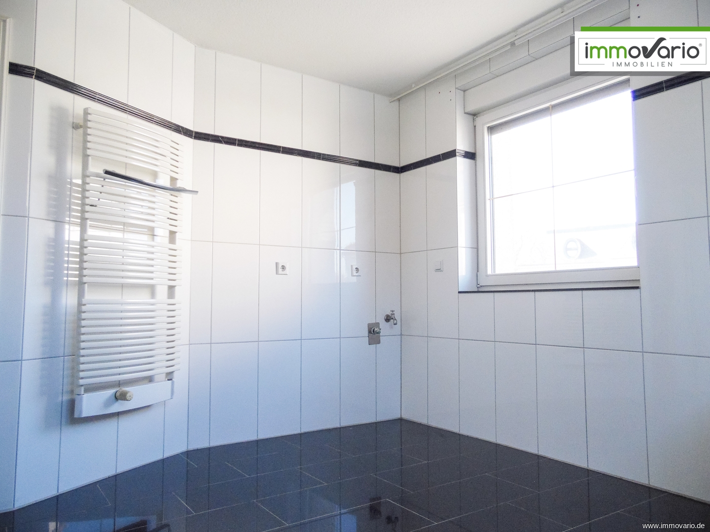 Schöne 3-Raum-Maisonette-Wohnung mit großer Dachterrasse, Tageslichtbad, inkl. 2 Stellplätze. - Photo 5