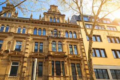 Charmante Bürofläche im repräsentativen Altbau