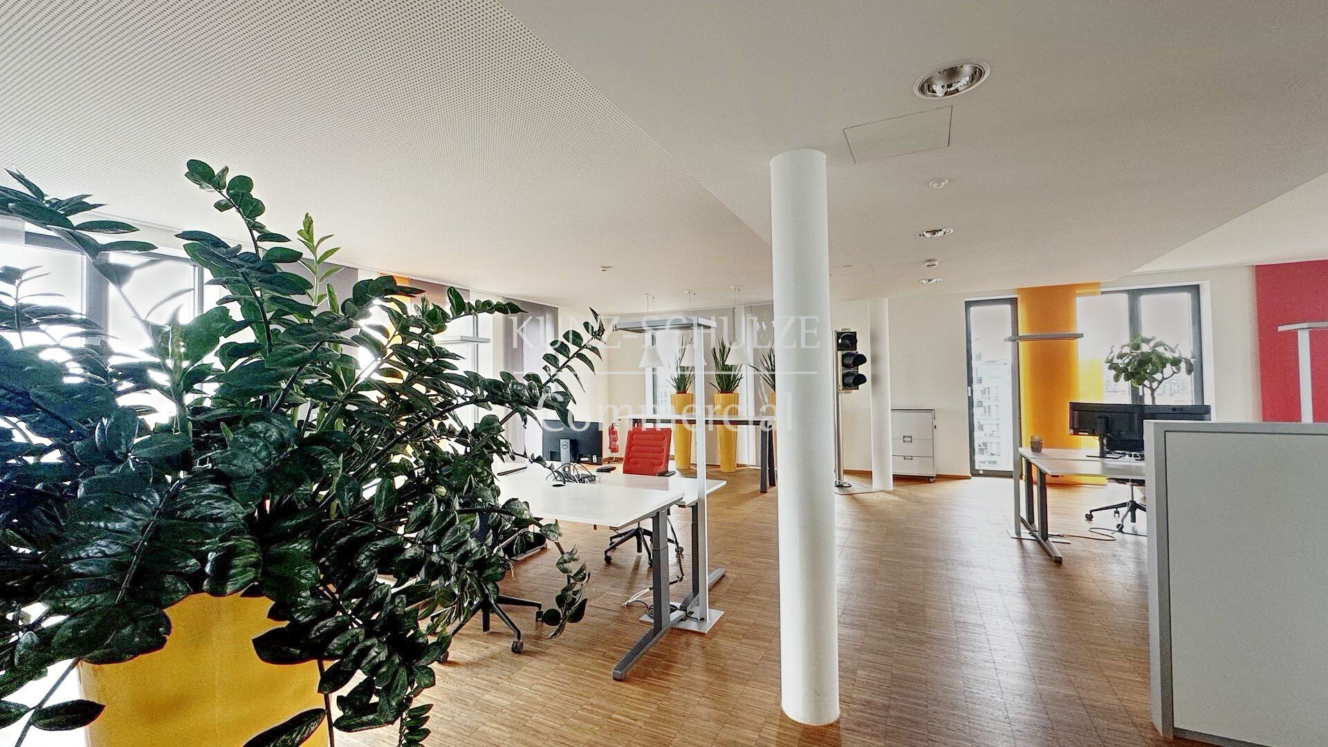 Büro00004
