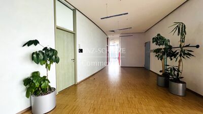 Penthouse- Büro mit Terrasse in bester Verkehrslage und  toller Infrastruktur