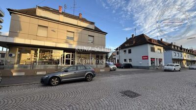 Ausstellungsflächen in offener / einfacher Struktur