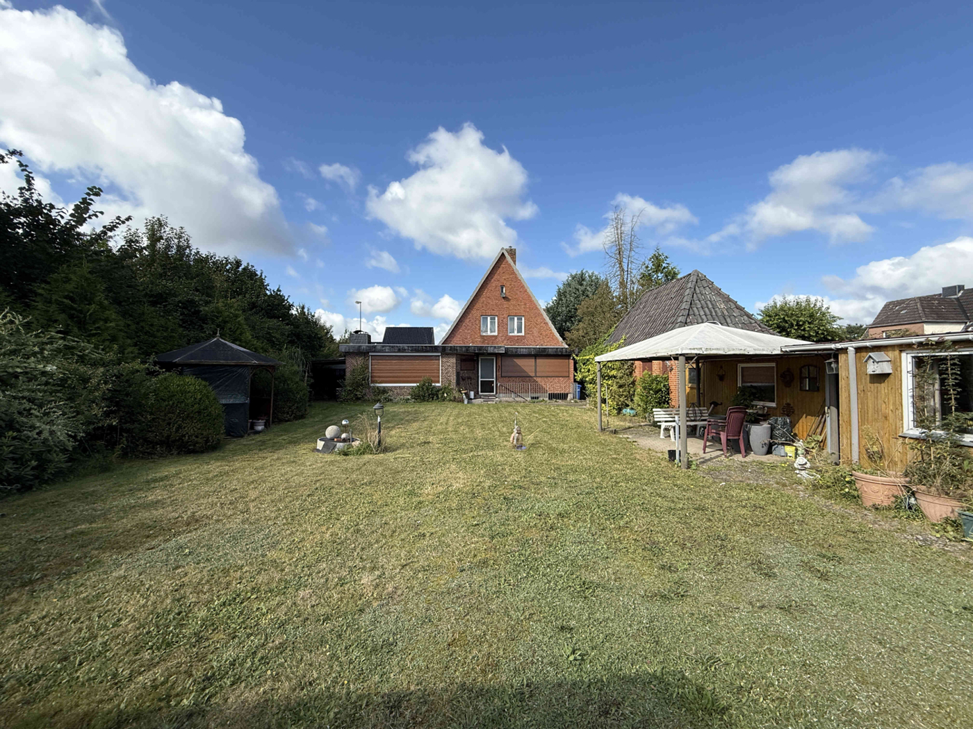Rückansicht mit Garten