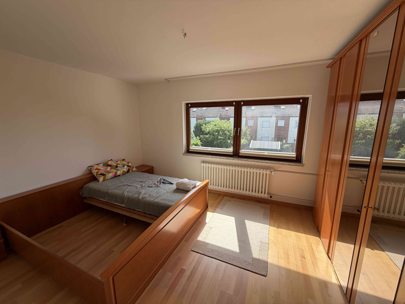 Schlafzimmer 1