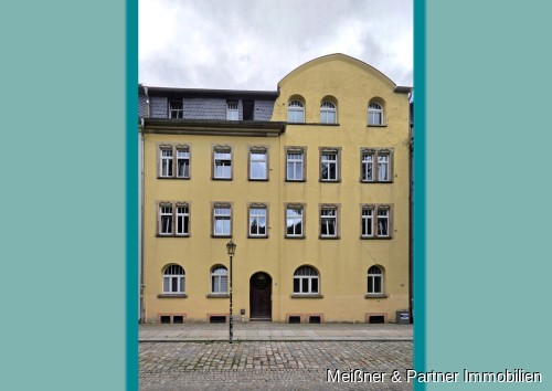 Straßenseitige Gebäudeansicht