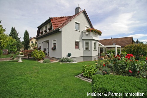 Hausansicht aus dem Garten