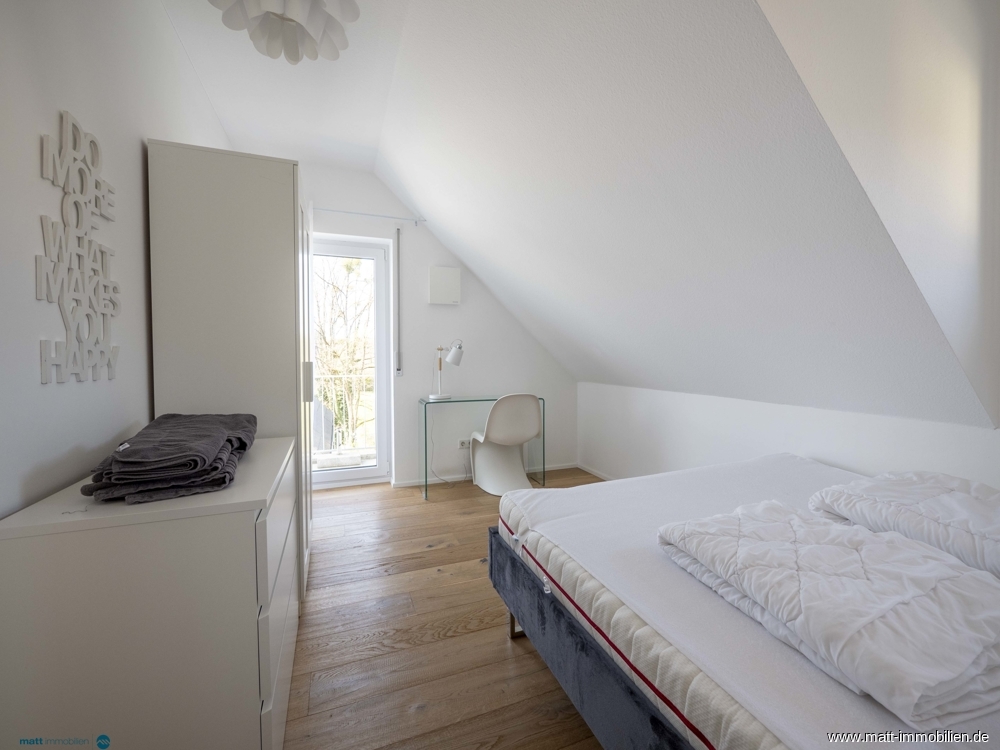 Schlafzimmer III