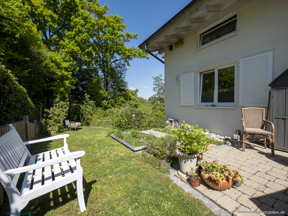 Terrasse mit Garten
