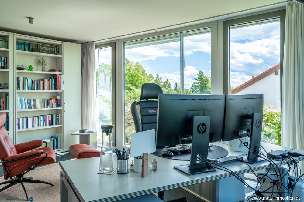 Arbeitszimmer DG