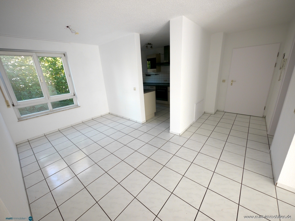 Essbereich und Wohnungstüre