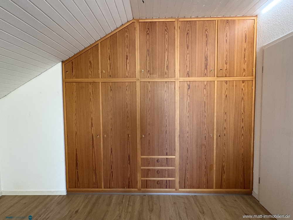 Einbaukleiderschrank