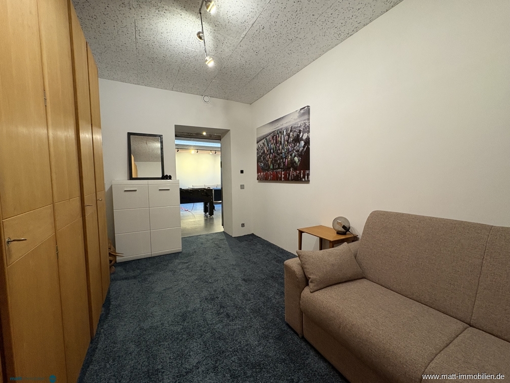 Ankleide mit Schlafsofa