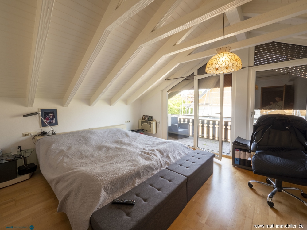 Schlafzimmer DG
